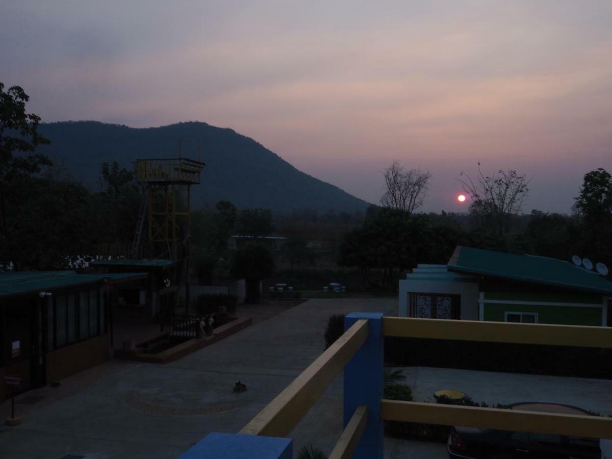 Chomduen Phu Kao Resort Non Sang Luaran gambar